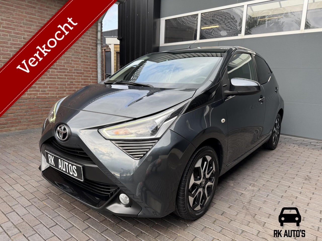 Toyota Aygo - 1.0 VVT-i x-cite / Facelift / Camera / Carplay - AutoWereld.nl