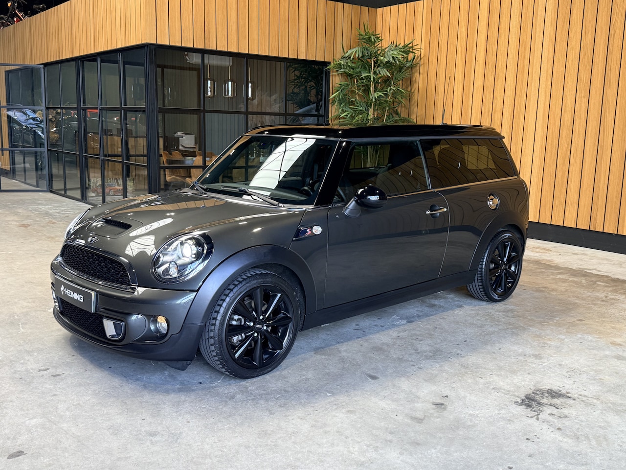 MINI Clubman - 2.0 Cooper SD Chili Navigatie | Panoramadak | 173.000 km - AutoWereld.nl