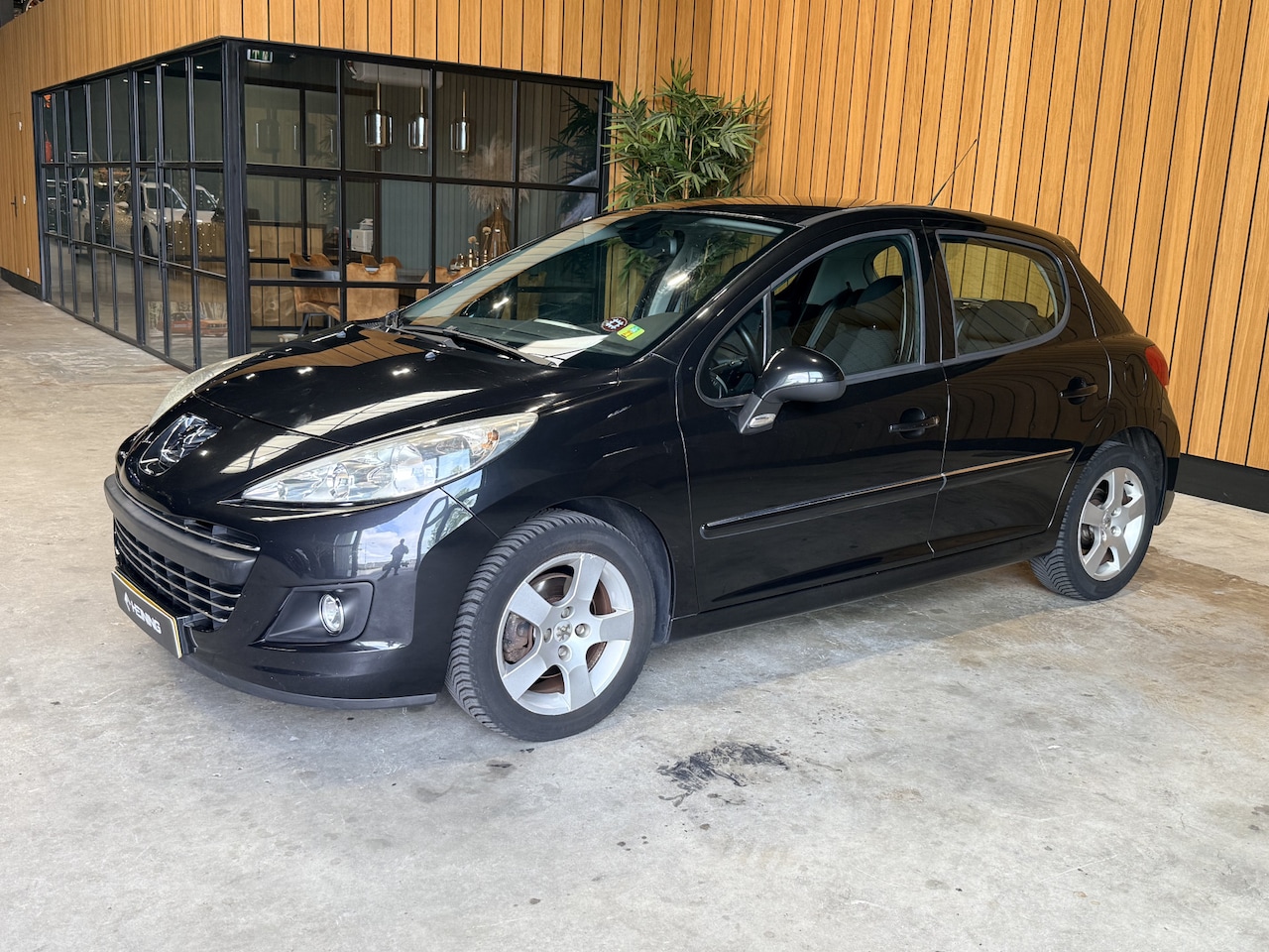 Peugeot 207 - 1.6 VTi XS Climatronic. Nette auto. Compleet dealer onderhouden. - AutoWereld.nl