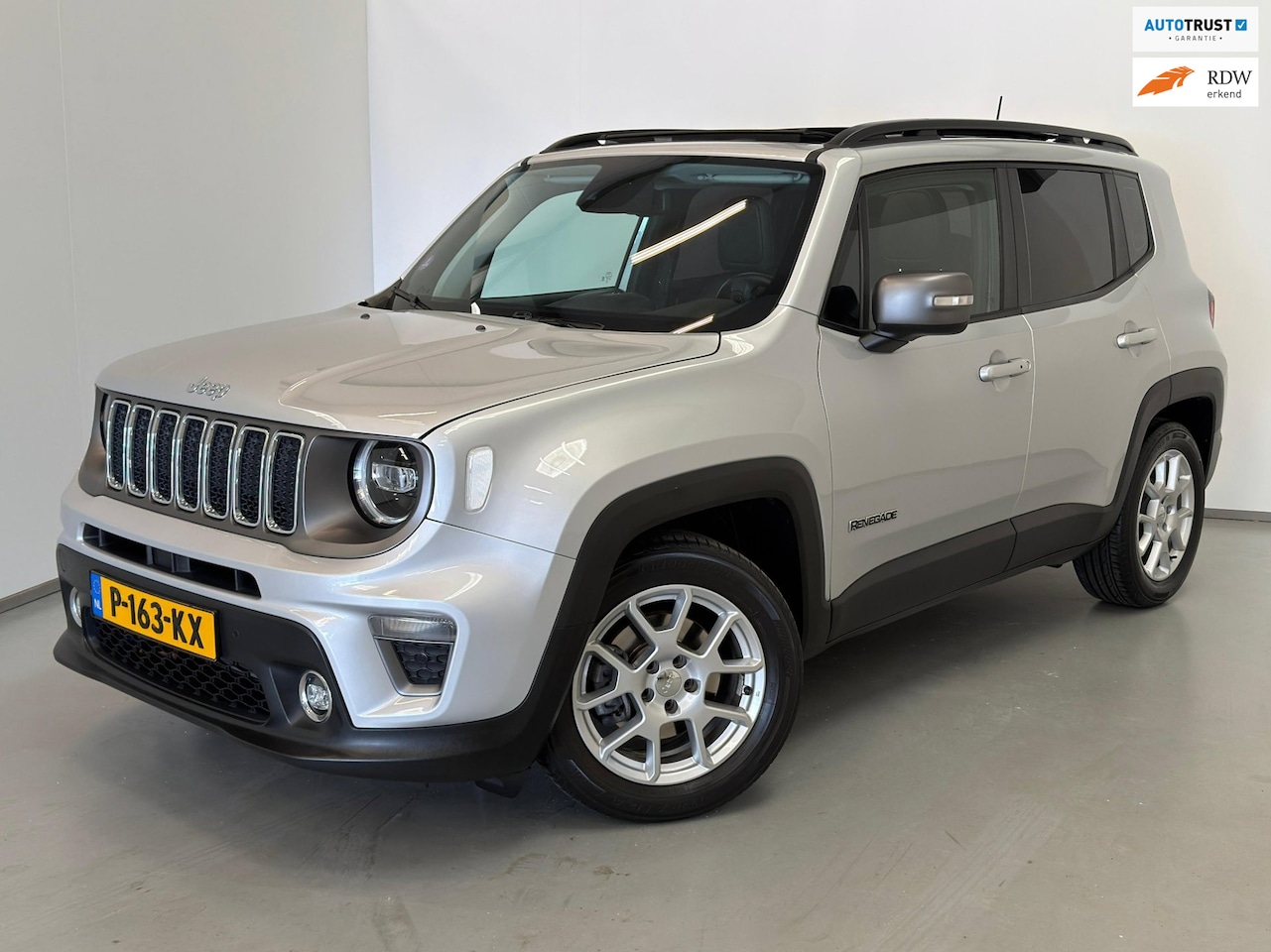 Jeep Renegade - 1.3T-e Freedom / Pano / Leder / Beats / CarPlay - AutoWereld.nl