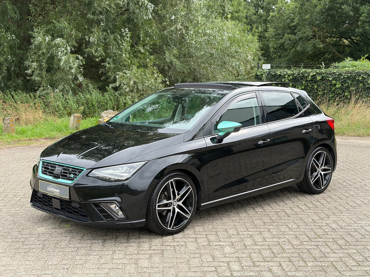 SEAT Ibiza - 1.5 TSI FR PANO I LED I CARPLAY I CAMERA I 150PK I NAVI I 2E EIG - AutoWereld.nl