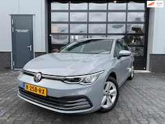 Volkswagen Golf - 1.5 TSI 4 cilinder. Nieuwstaat