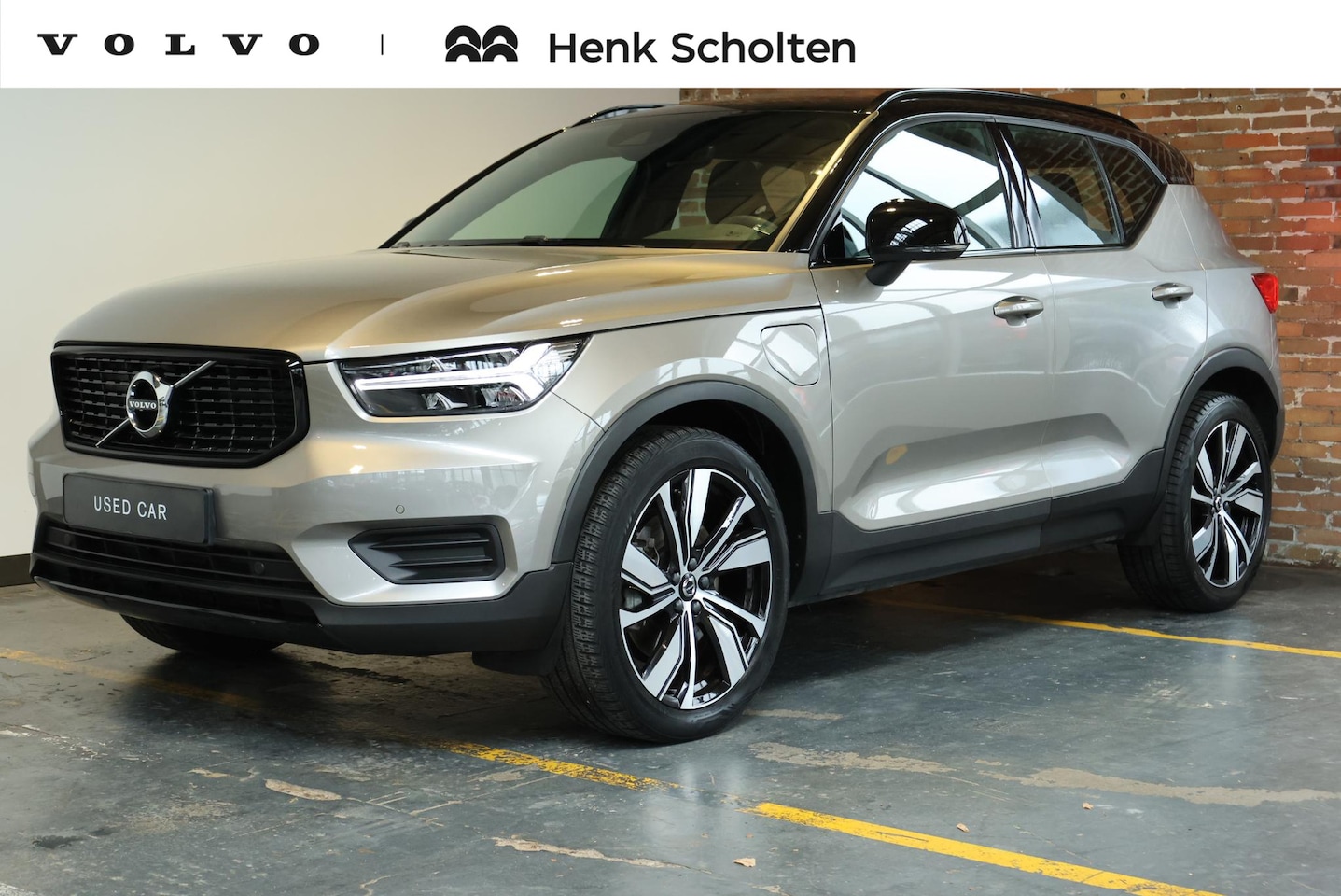 Volvo XC40 - T4 Recharge R-Design | Adaptive Cruise Control | Parkeersensoren voor + achter | Parkeerca - AutoWereld.nl