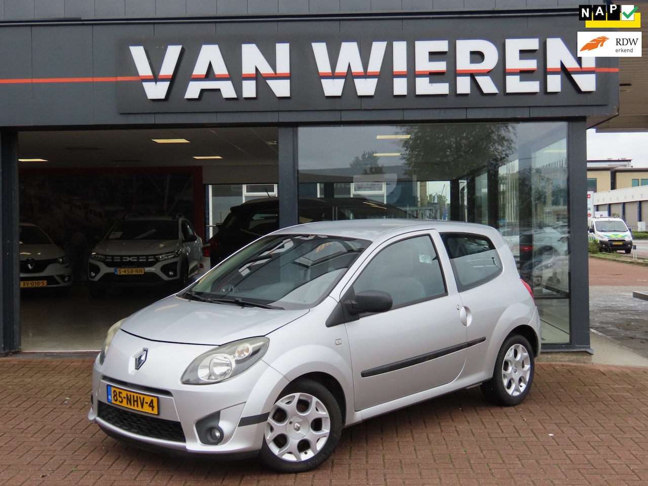 Renault Twingo - 1.2-16V Lage KM! Airco LM Nw APK NAP - AutoWereld.nl