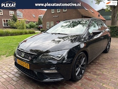 SEAT Leon ST - 1.5 TSI FR Ultimate Edition Black Aut. | Panorama | FR Uitvoering | Stoelverwarming | Beat