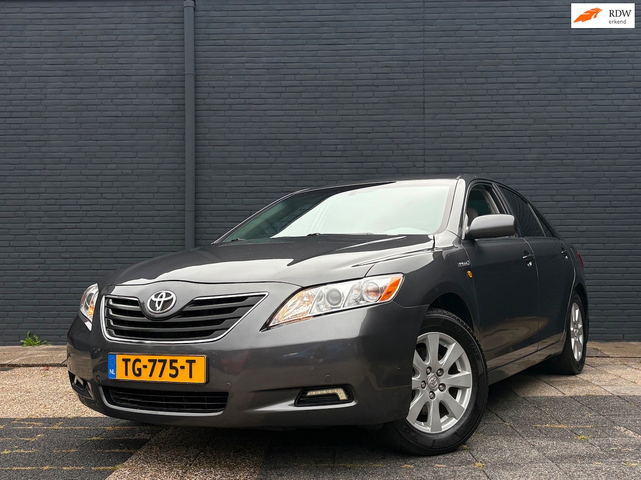 Toyota Camry - HYBRID 2.4 | Navi | Schuifdak | Leder | Stoelverwarming - AutoWereld.nl
