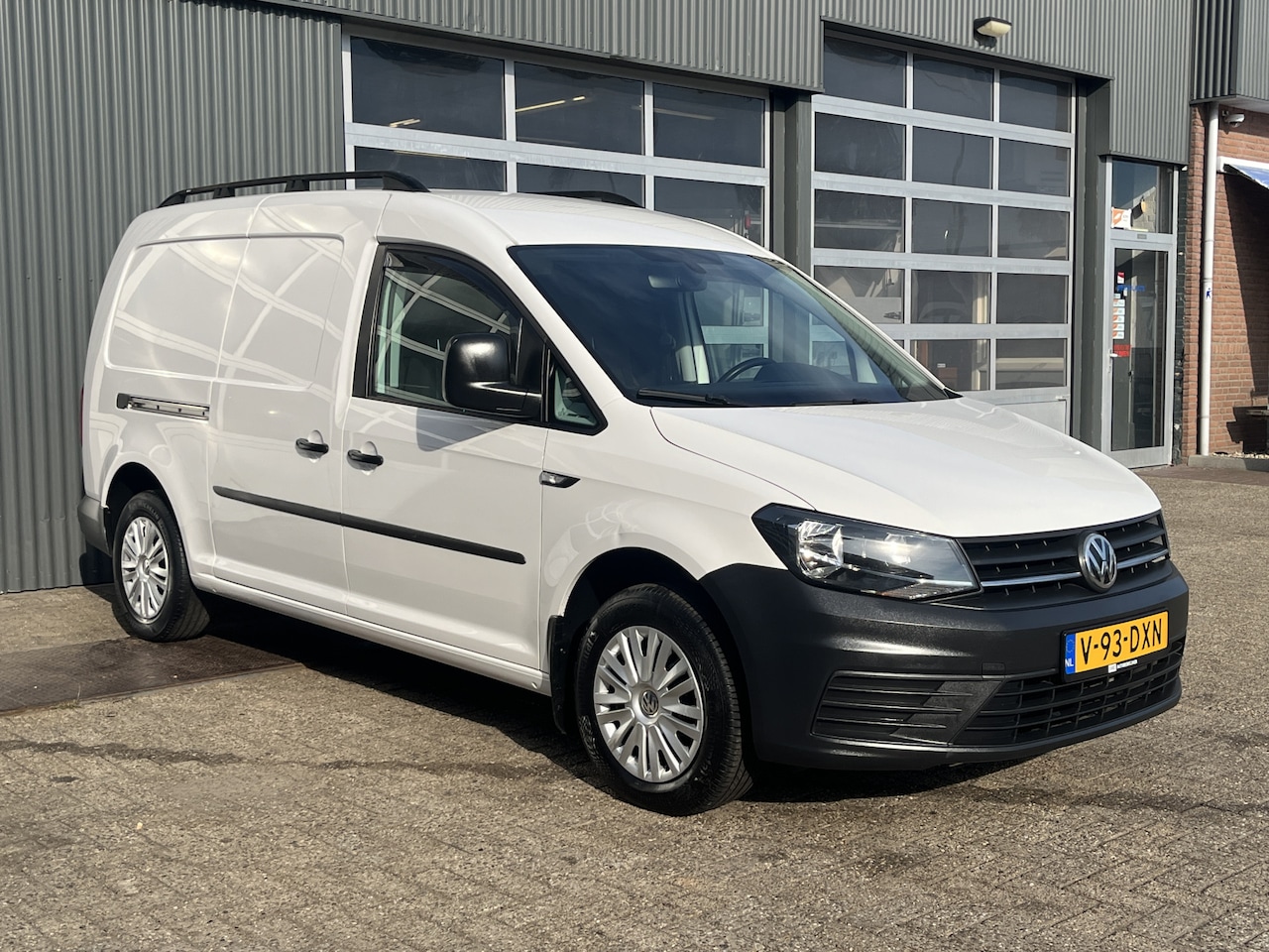 Volkswagen Caddy Maxi - 2.0 TDI L2H1 102pk DSG Automaat Airco Trekhaak 1500kg trekgewicht Telefoonverbinding Achte - AutoWereld.nl