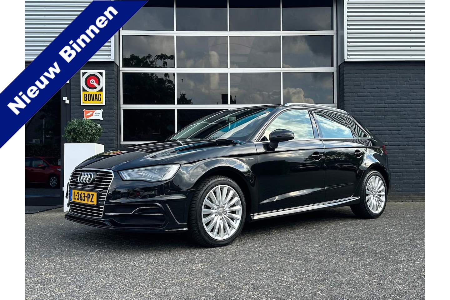 Audi A3 Sportback - 1.4 E-tron PHEV Aut, Airco, Bluetooth, Cruise, Pano, Navi, PDC Topconditie! Veel in geïnve - AutoWereld.nl