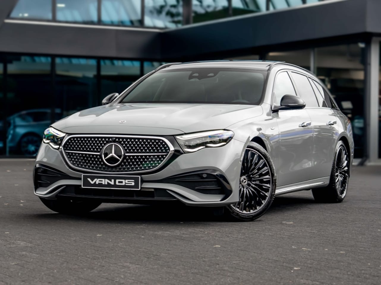 Mercedes-Benz E-klasse Estate - E 300e AMG Line Premium Plus | Rij-Assistentiepakket | Luchtvering | Trekhaak - AutoWereld.nl