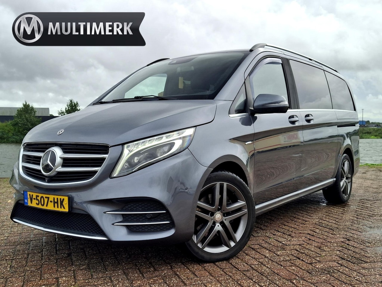 Mercedes-Benz V-klasse - 250d 4-MATIC Lang DC AMG ** NET BINNEN ** | 360 | LED | BURMESTER - AutoWereld.nl
