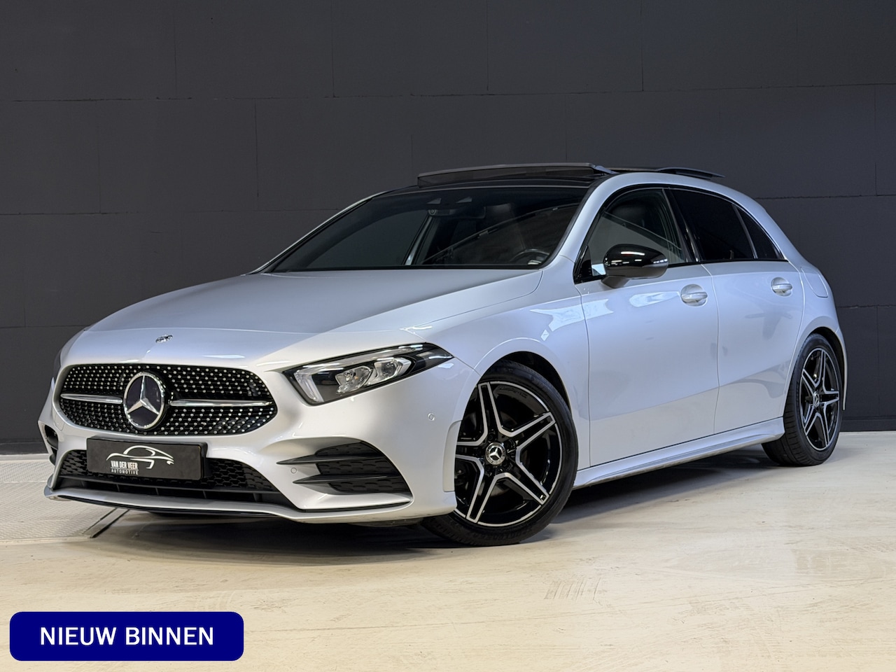Mercedes-Benz A-klasse - 180 Business Solution AMG | Panoramadak | Camera | Carplay | Stoelverwarming - AutoWereld.nl