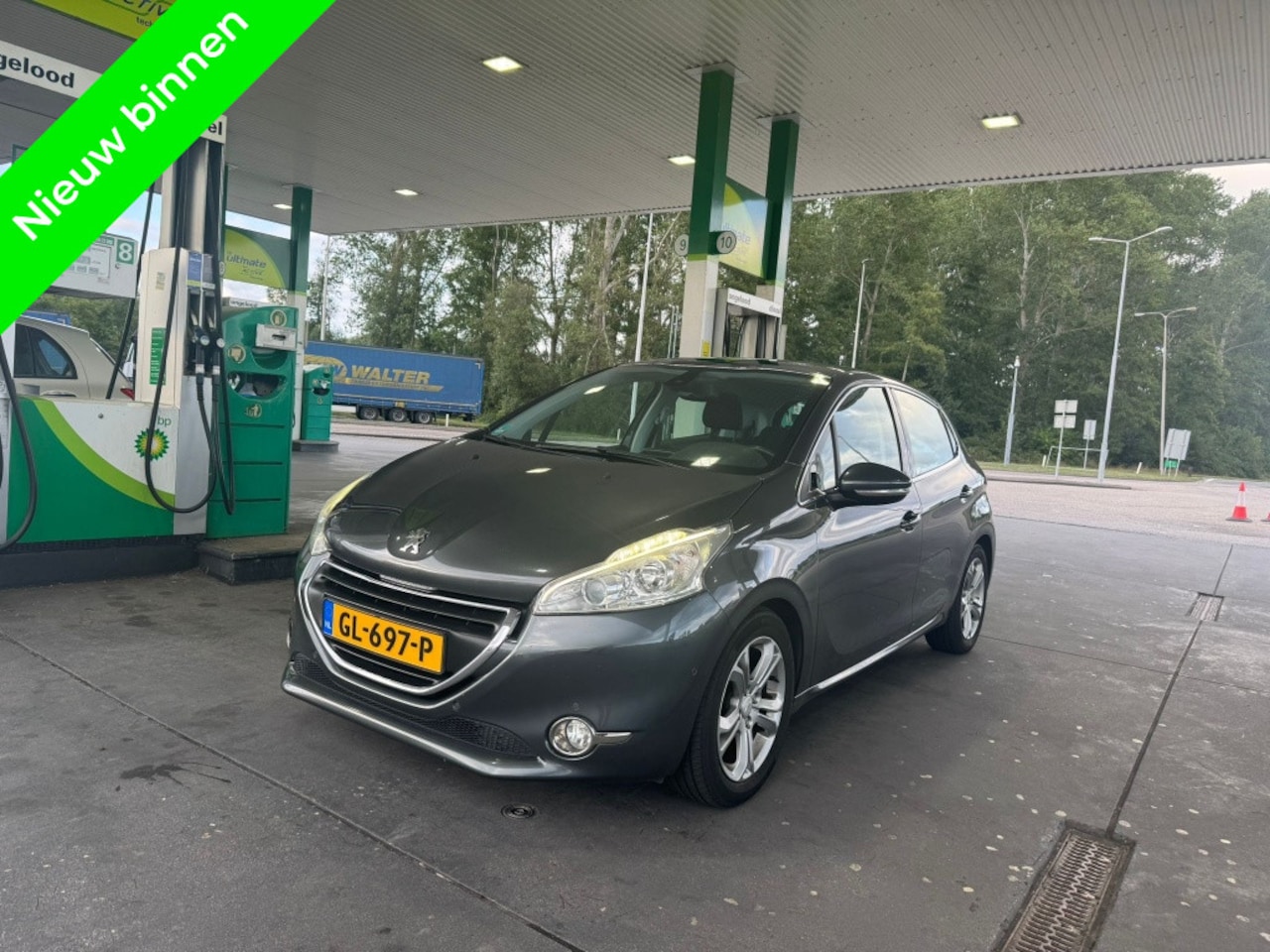 Peugeot 208 - 1.6 HDI Pano|Navi|Clima|Cruise|Sensoren - AutoWereld.nl