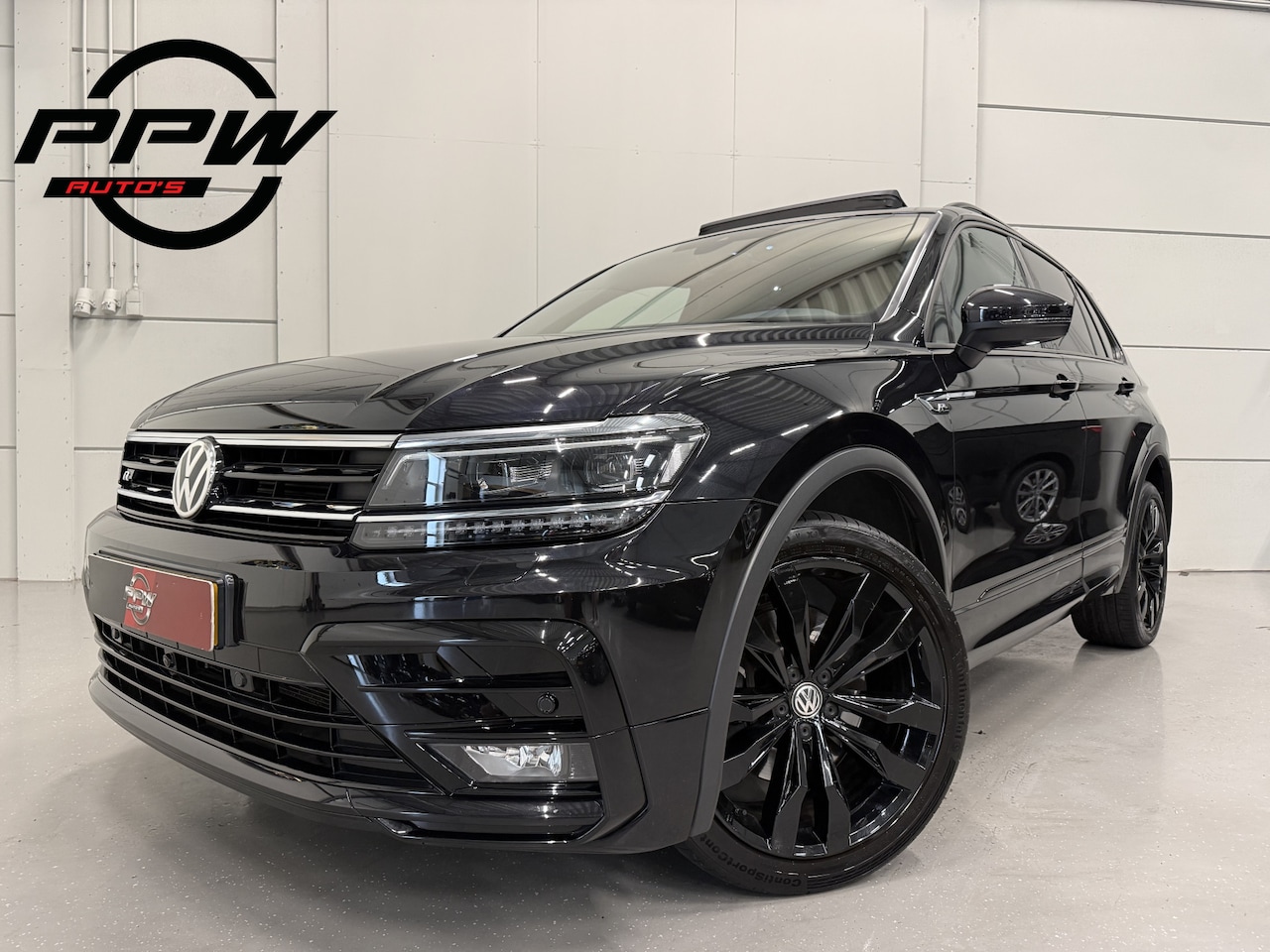 Volkswagen Tiguan - 2.0 TSI 4Motion R-Line BLACK PANO/VOL-LEER/20"/LED-PLUS/ACC/MEMORY/360CAMERA/VIRTUAL/CARPL - AutoWereld.nl