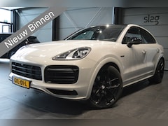 Porsche Cayenne Coupé - 3.0 E-Hybrid Platinum Edition Krijt Grijs 22 inch