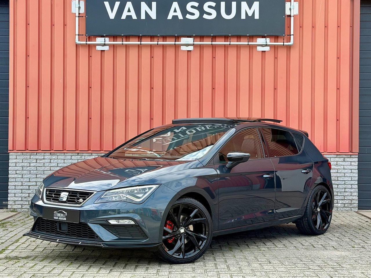 SEAT Leon - 1.5 TSI FR Pano Virtual Beats Carplay Keyless Leer - AutoWereld.nl
