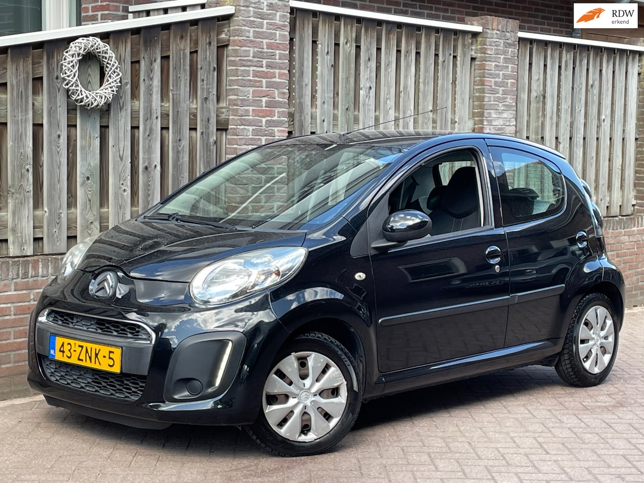 Citroën C1 - 1.0 Collection 1.0 Collection 5-deurs, AIRCO, 2de eigenaar, zwart - AutoWereld.nl