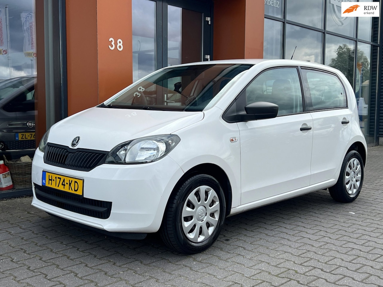 Skoda Citigo - 1.0 Greentech|Navi|Bluetooth|Airco|Isofix|APK - AutoWereld.nl