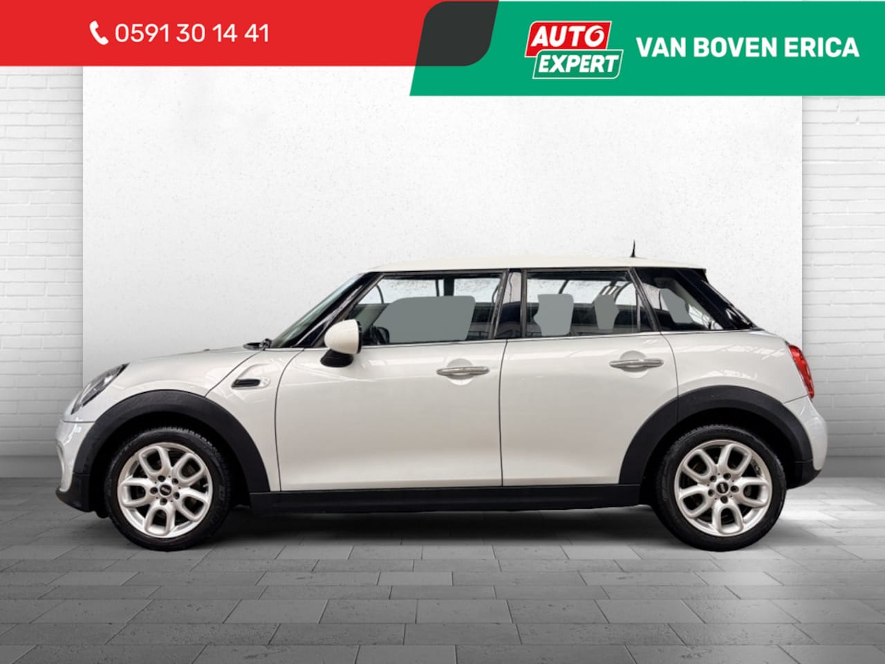 MINI 5-Deurs - 1.5 Cooper Business 136PK Cruise Navi BT-tel - AutoWereld.nl