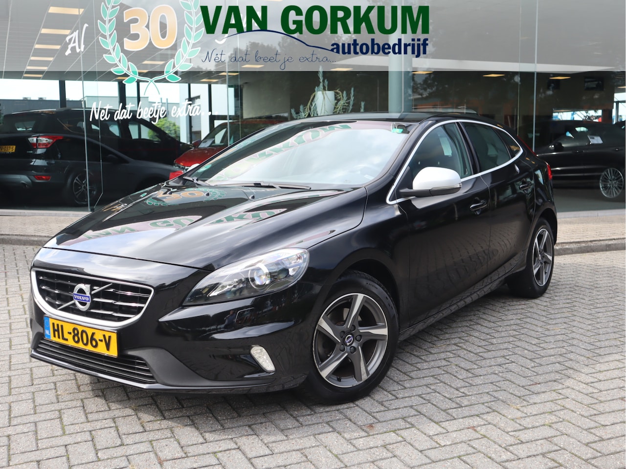 Volvo V40 - 2.0 D2 R-Design Business Netjes en zeer goed onderhouden - AutoWereld.nl