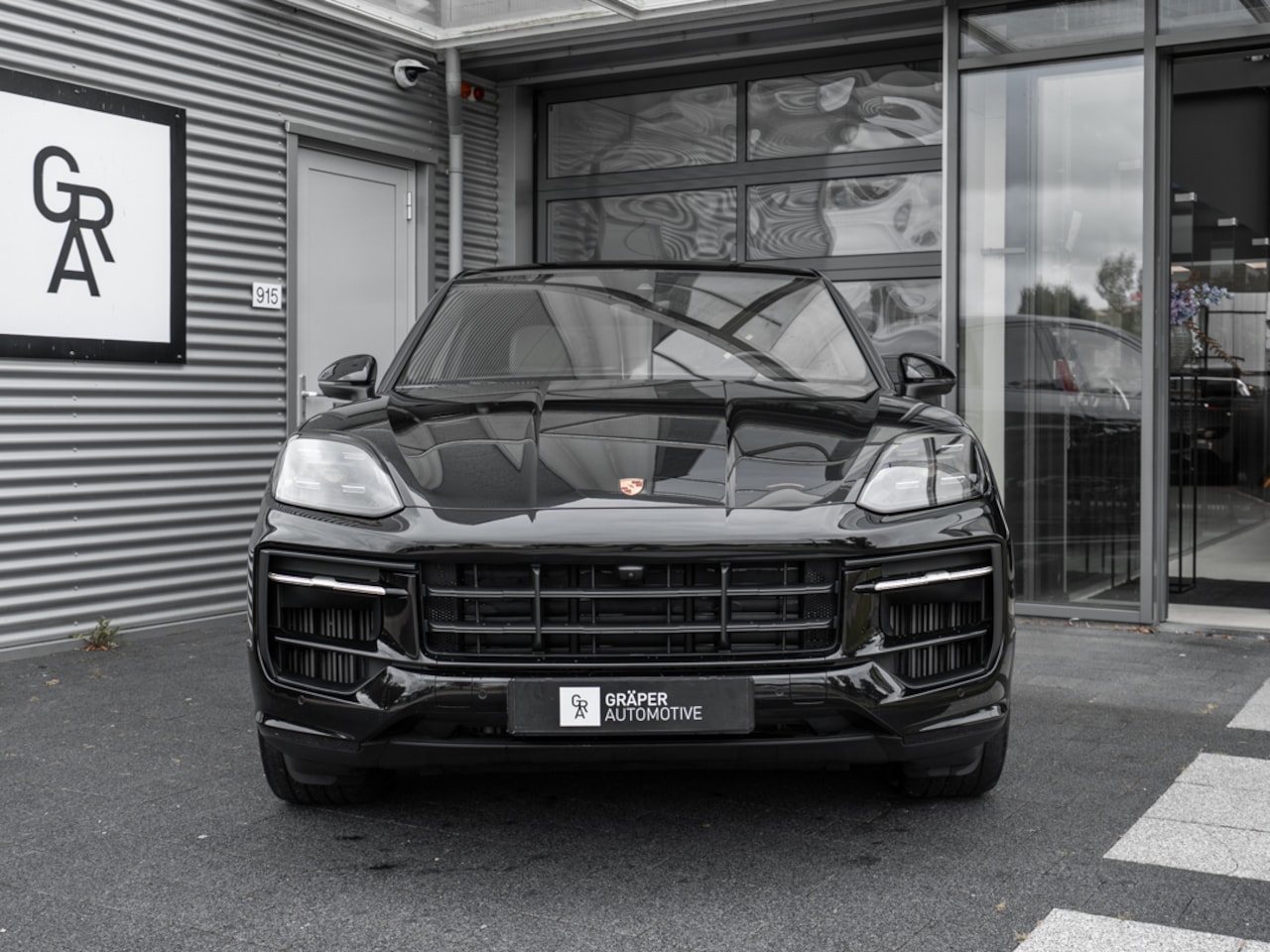 Porsche Cayenne Coupé - 3.0 E-Hybrid | SportDesign | Luchtvering | Sportuitlaat | BOSE | - AutoWereld.nl