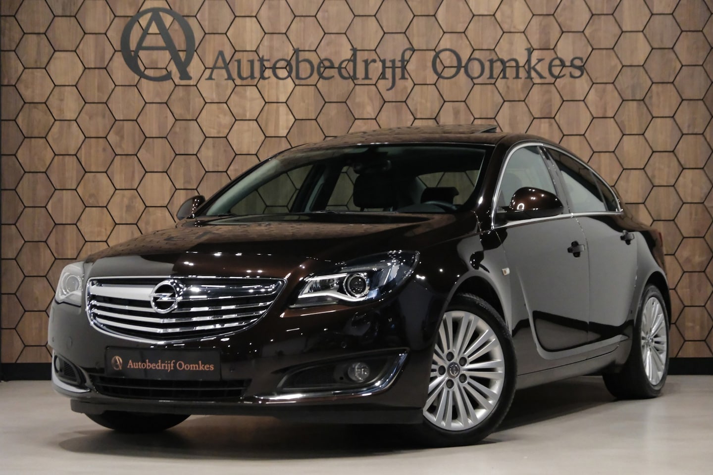 Opel Insignia - 1.6 T 170pk Cosmo |Sportleder| Slechts 71.624km! UNIEK Navi/Camera/Stoelverw+Koeling - AutoWereld.nl