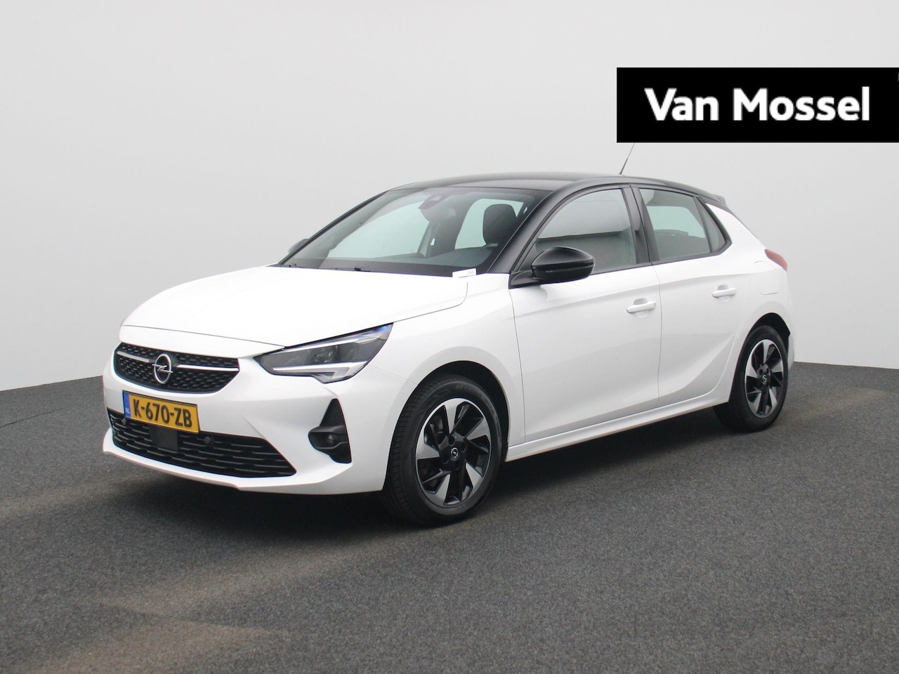 Opel Corsa-e - GS Line 50 kWh | 1e-Eig. | SoH 87,5 % |  3-Fase | Black & White | Led Koplampen | CarPlay - AutoWereld.nl