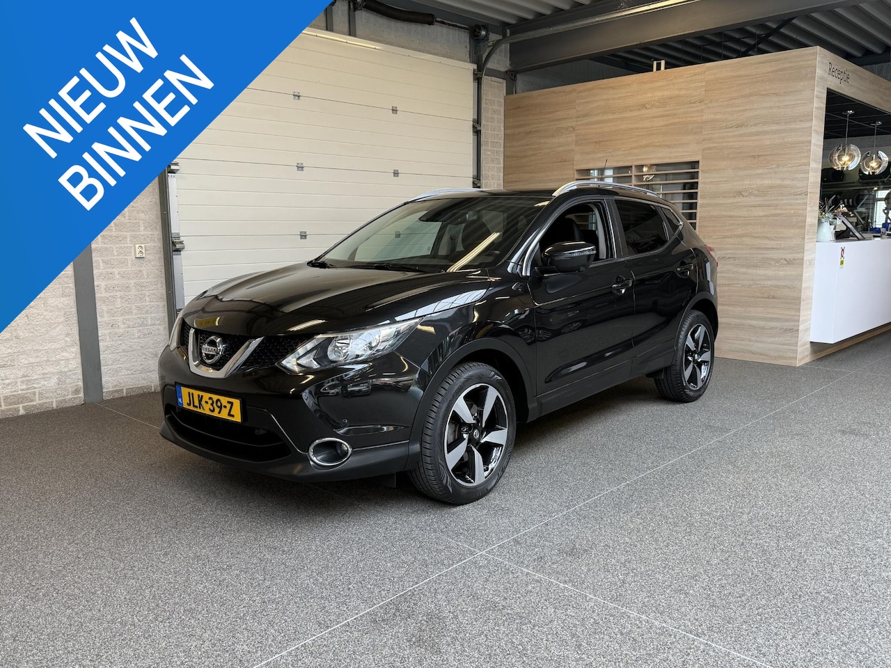 Nissan Qashqai - 1.2 Acenta | ALL-Season | 18"LMV | Pano dak | 360 Camera | All-in rijklaarprijs - AutoWereld.nl