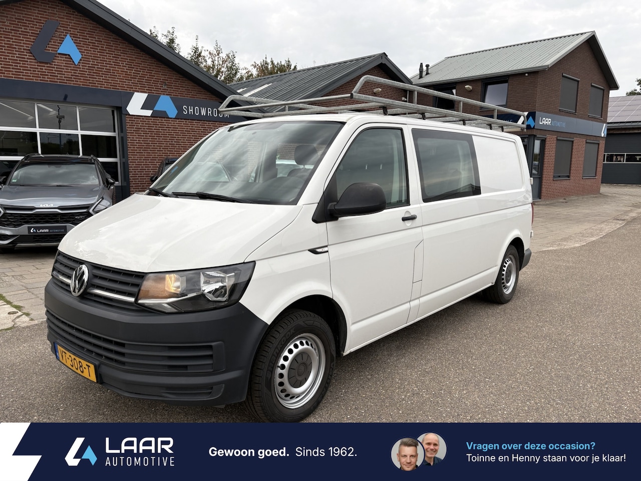Volkswagen Transporter - 2.0 TDI L2H1 Trendline Dubbel  Cabine 5 pers. | Airco | Cruise Control | Trekhaak. - AutoWereld.nl