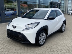 Toyota Aygo X - 1.0 VVT-i MT 72pk S-CVT