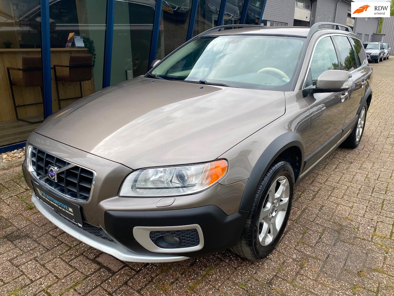 Volvo XC70 - 3.2 Summum Automaat 4WD / LEER / XENON / TREKHAAK - AutoWereld.nl