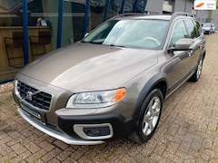 Volvo XC70 - 3.2 Summum Automaat 4WD / LEER / XENON / TREKHAAK