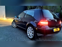 Volkswagen Golf - 1.6-16V Comfortline