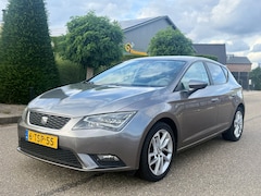 SEAT Leon - 1.6 TDI Style Business DSG 2014 Navi/Clima/Lmv