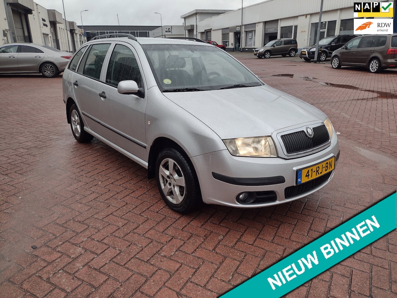 Skoda Fabia Combi - 1.4-16V Elegance MOOIE AUTO BEL 0619590613 AIRCO 5 DRS - AutoWereld.nl
