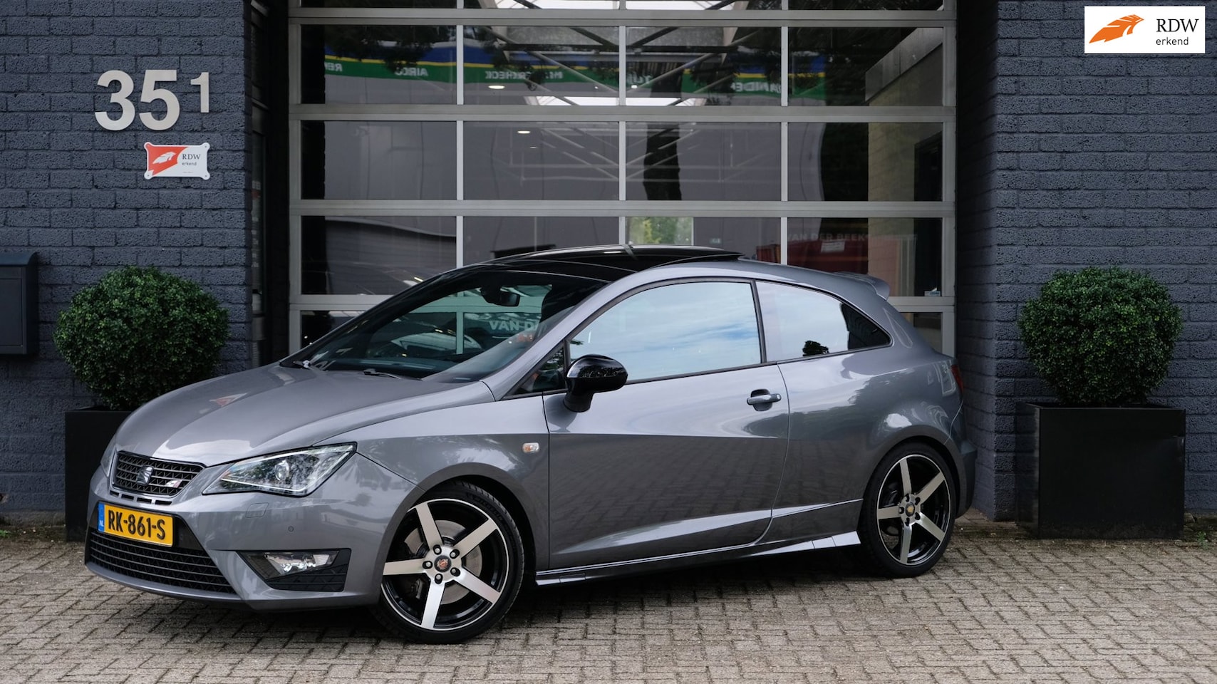 SEAT Ibiza SC - 1.8 TSI Cupra 192PK Airco|Carplay|Pano|Led - AutoWereld.nl