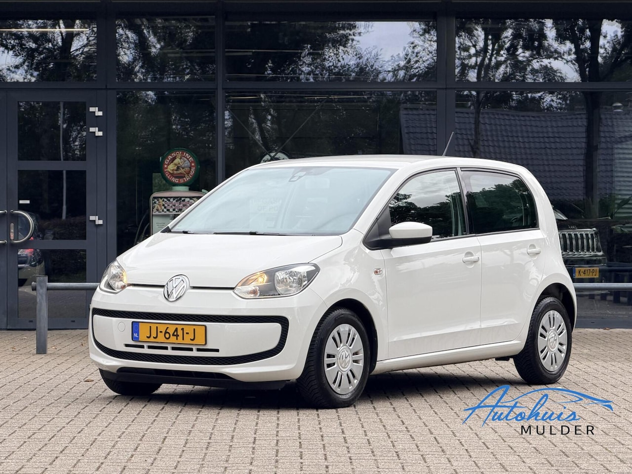 Volkswagen Up! - 1.0 move up! BlueMotion | Cruise | Airco | Navigatie | 1e Eigenaar | Volledig Onderhouden - AutoWereld.nl