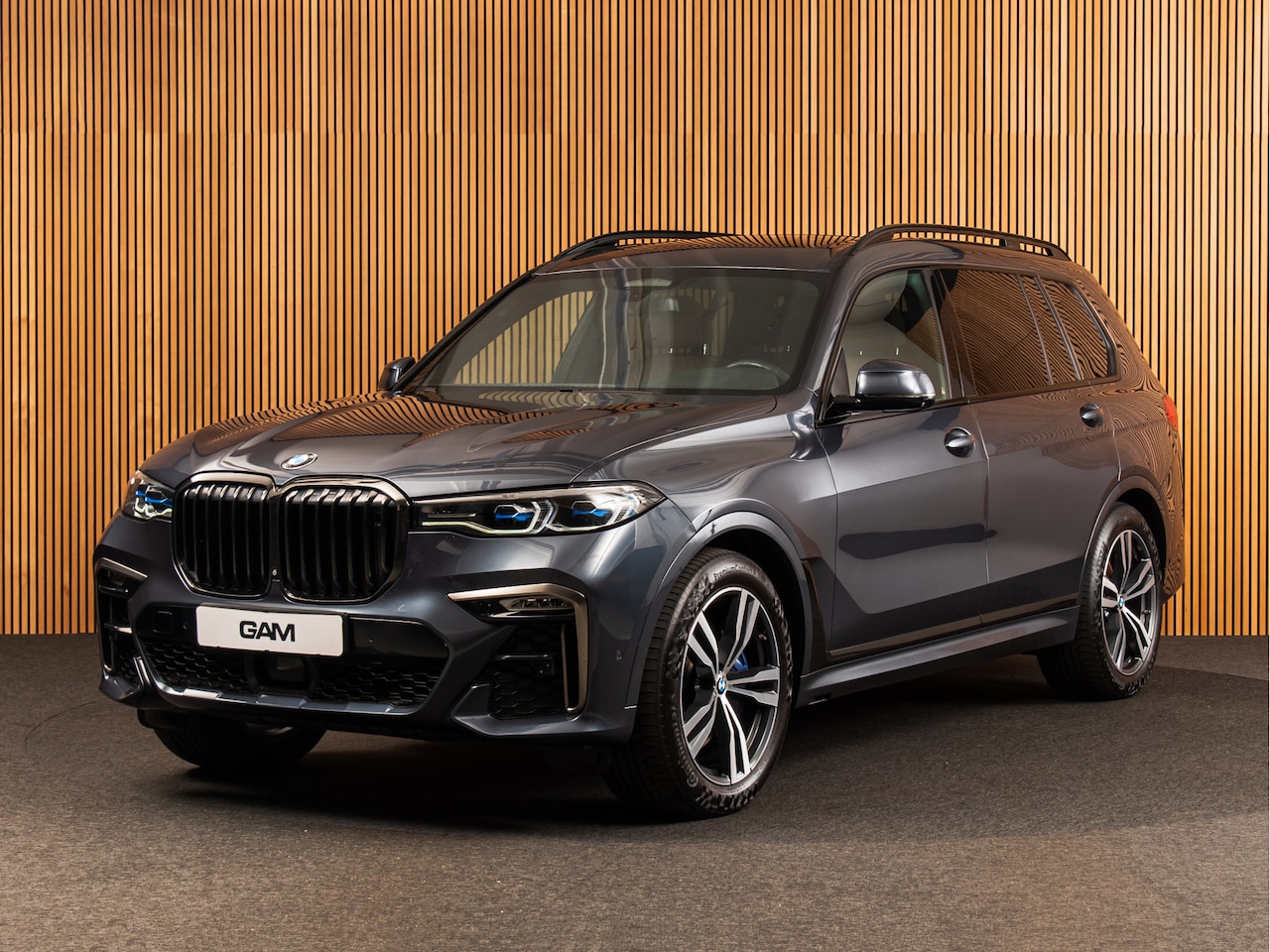 BMW X7 - M50i M-SPORT | SKYLOUNGE | B&W | MASSAGE - AutoWereld.nl