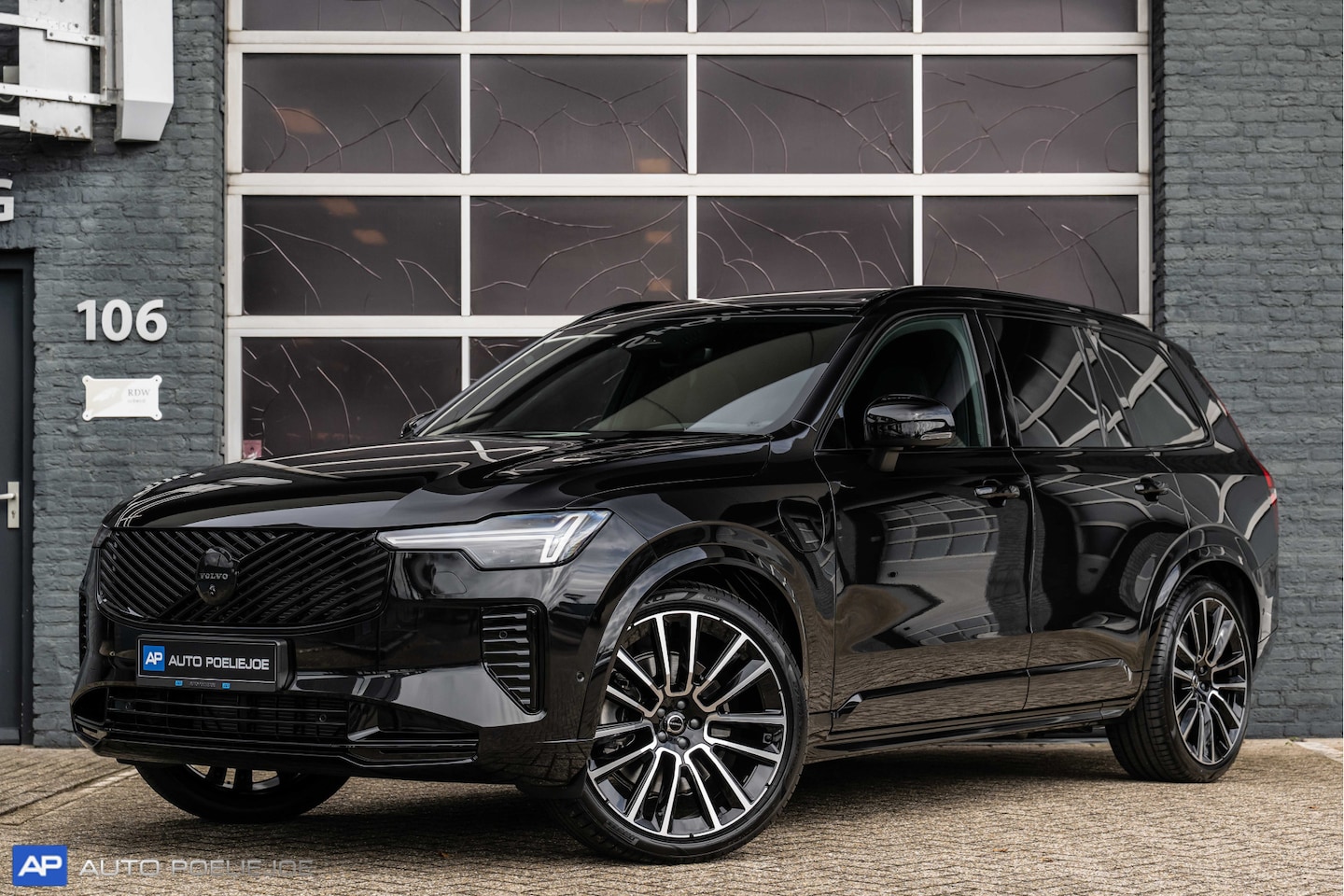 Volvo XC90 - 2.0 T8 AWD Ultra Black Edition, ACC, Pano/Dak, Bowers&Wilkins, Four/C, Massage/Stoelen, 36 - AutoWereld.nl
