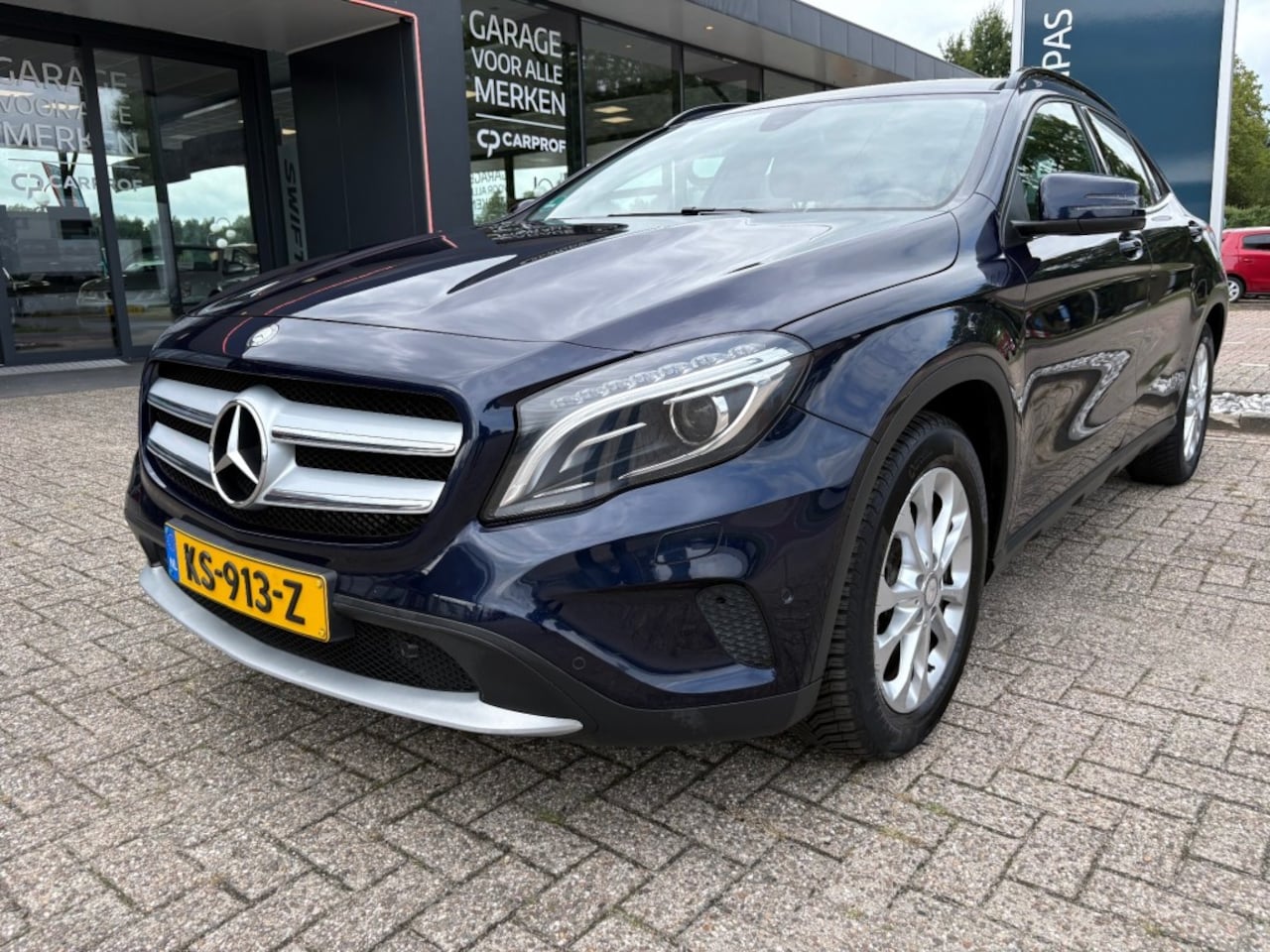 Mercedes-Benz GLA-Klasse - 200 Ambition Dealeronderhouden - Originele Trekhaak - AutoWereld.nl