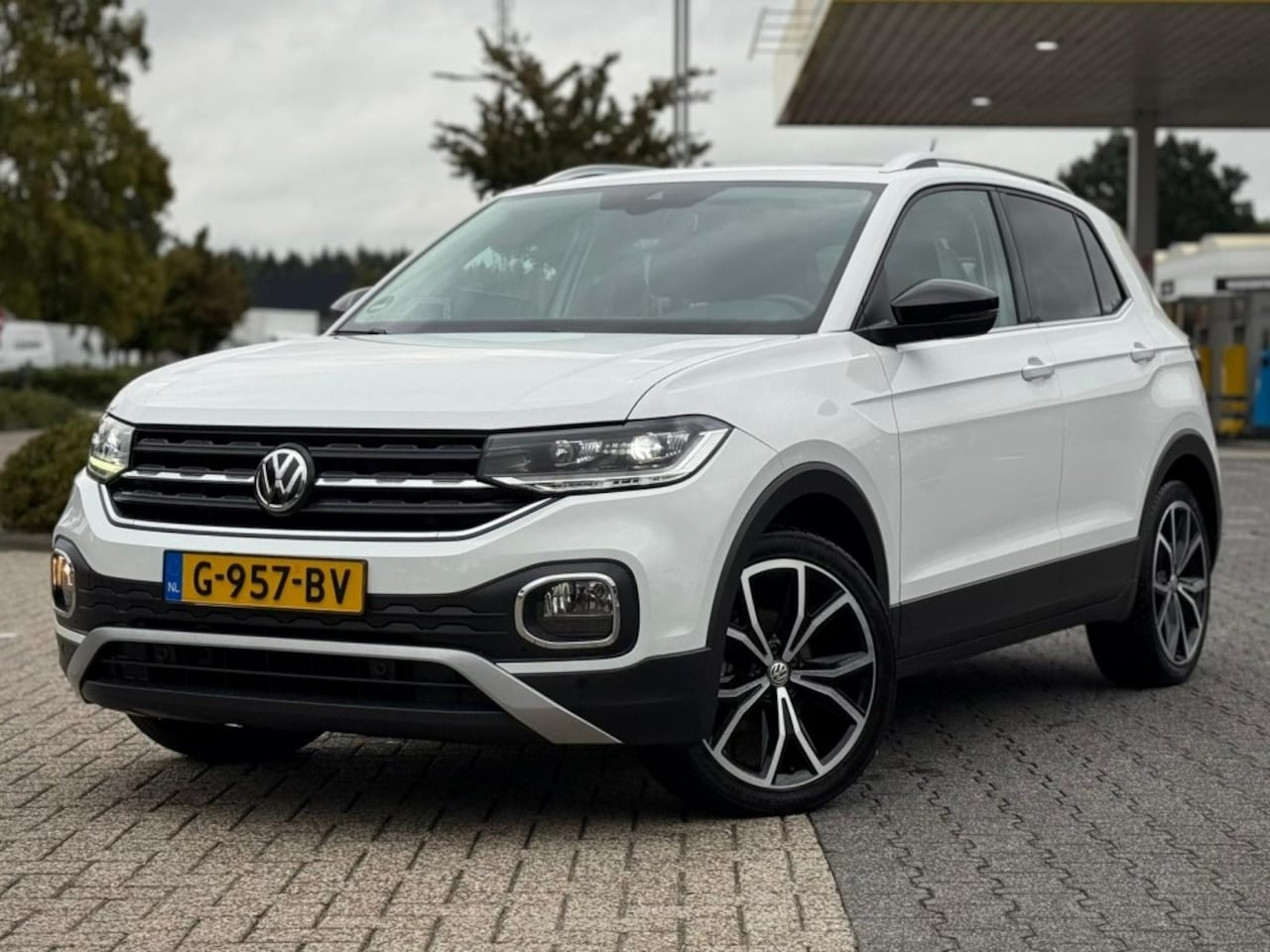 Volkswagen T-Cross - 1.0 TSI A/T TREKHAAK CARPLAY STOELVERWARMING - AutoWereld.nl