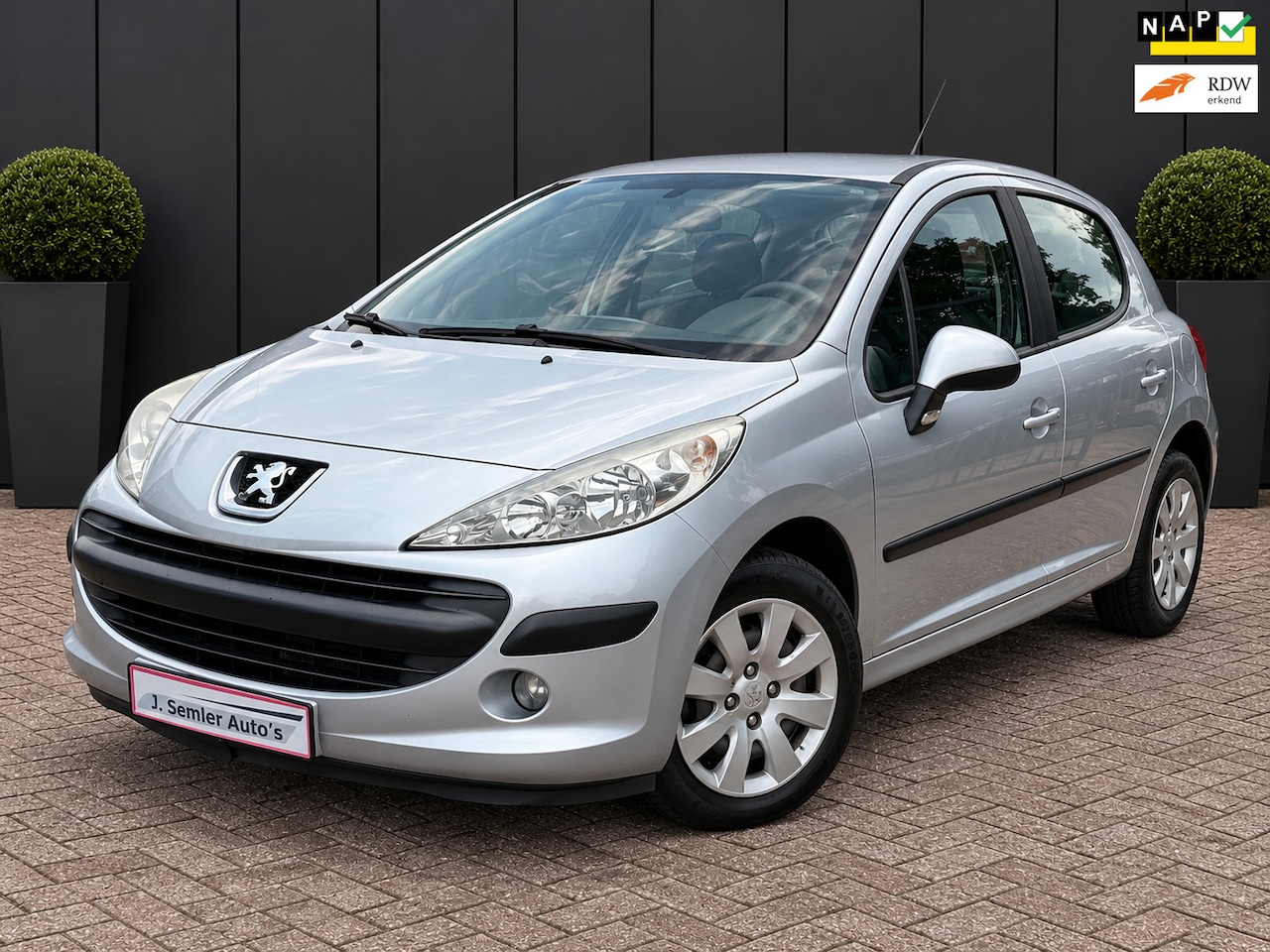 Peugeot 207 - 1.4 VTi Cool 'n Blue AIRCO NAP110DKM APK 07-2027 CRUISE - AutoWereld.nl