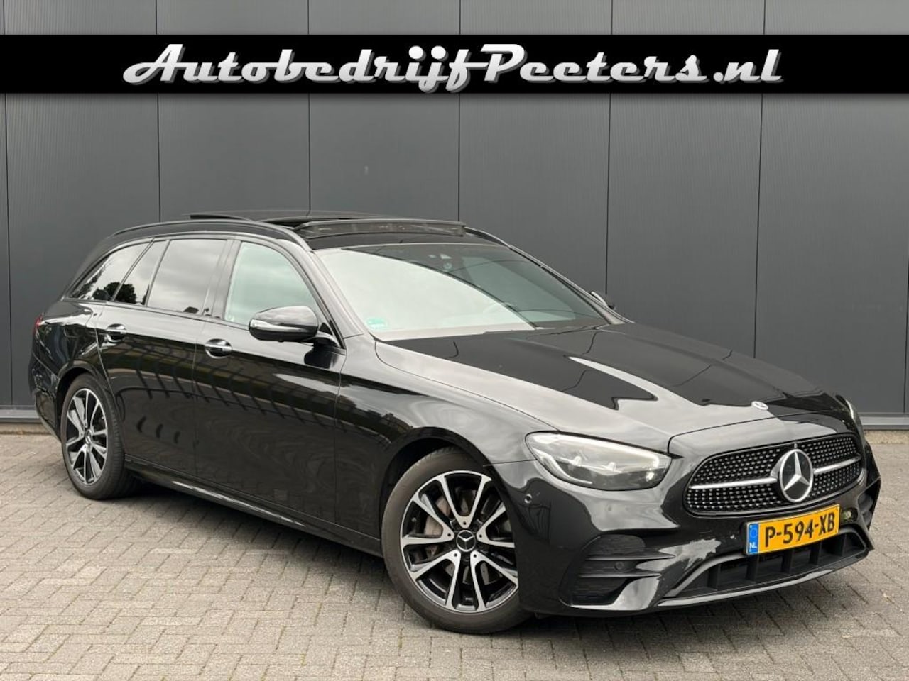 Mercedes-Benz E-klasse Estate - Estate E 200 AMG Nightpakket Pano Burmester Sfeerlicht Leder LED NL-auto - AutoWereld.nl