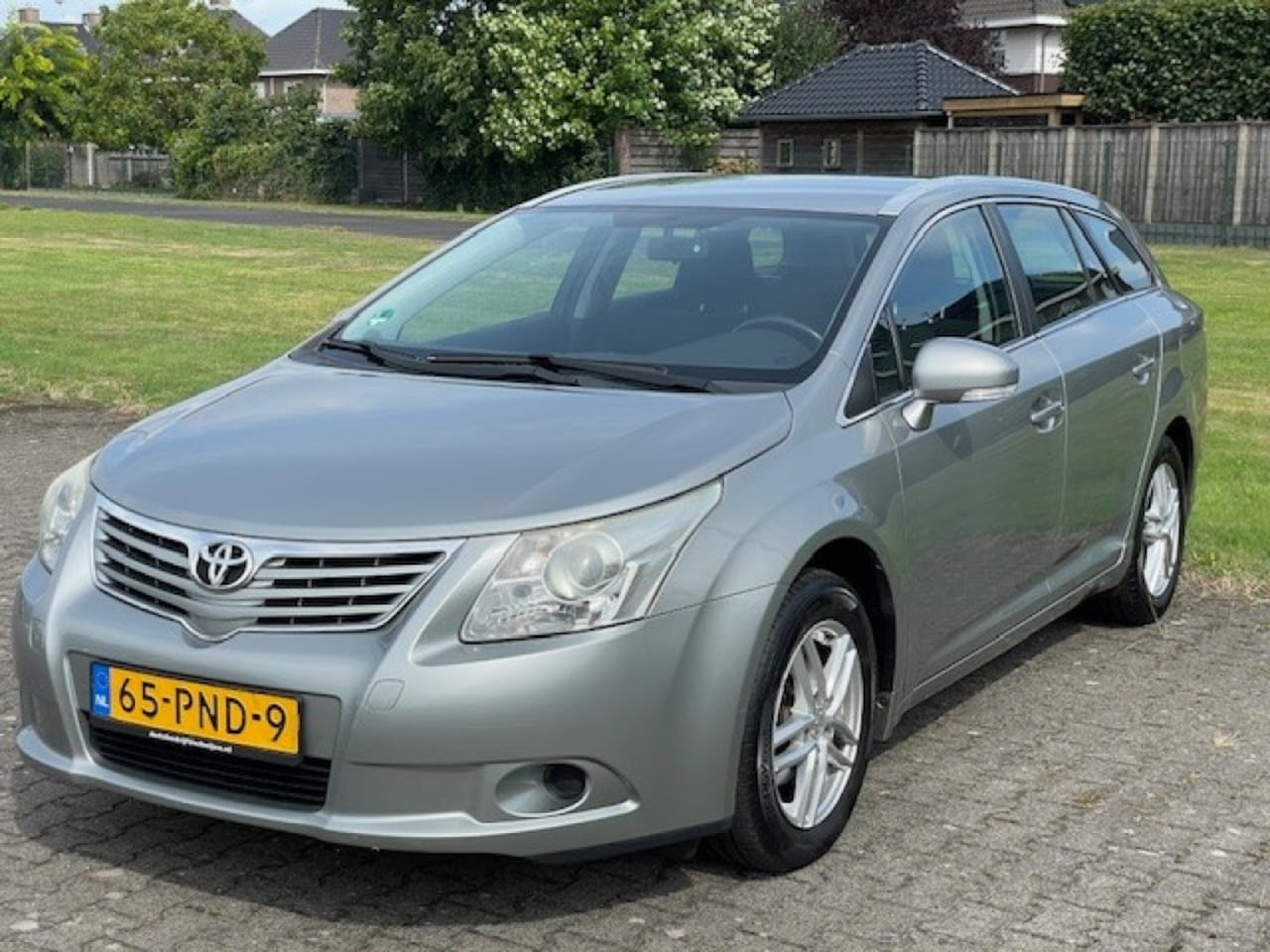 Toyota Avensis - 1.6 VVT-I / Airco/ Trekhaak/ PDC/ LM - AutoWereld.nl