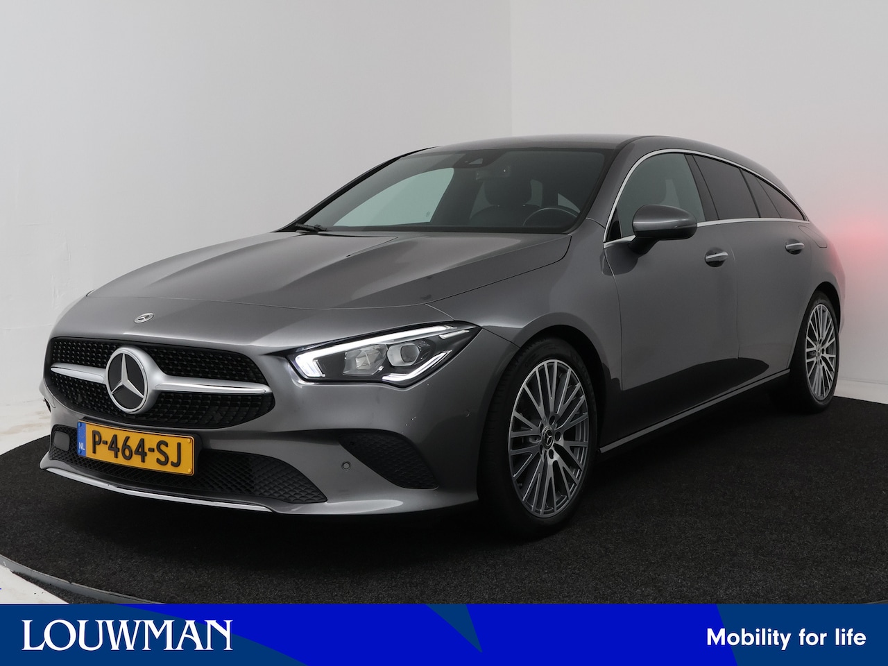 Mercedes-Benz CLA-klasse Shooting Brake - 180 Luxury Line | Elektrische Trekhaak | 18" Multispaaks Velgen | Stoelverwarming | Sfeerv - AutoWereld.nl