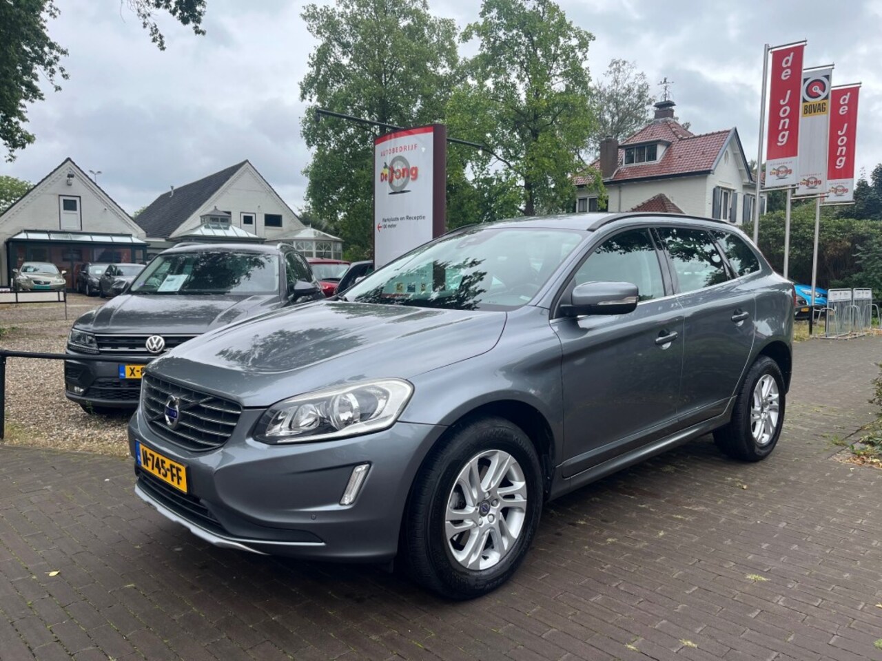 Volvo XC60 - 2.0 D3 FWD AUTOMAAT 150PK / NAVI / CRUISE CTR. / LED / AFN. TREKHAAK / AIRCO-ECC / 17'' LM - AutoWereld.nl