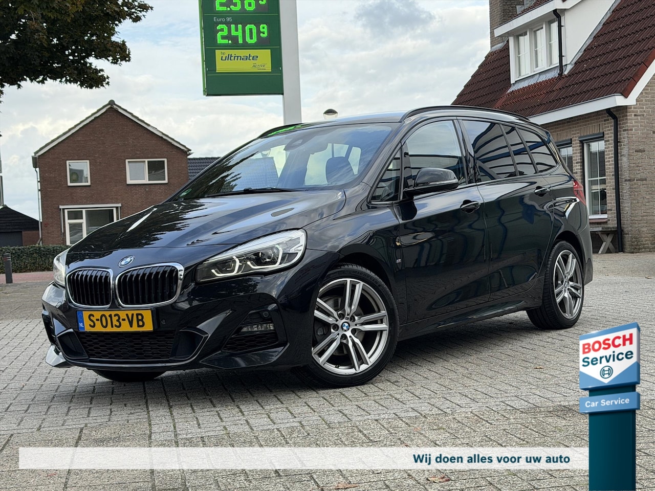 BMW 2-serie Gran Tourer - 218i 140pk M-Sport / 7-Persoons / Trekhaak / Stoelverwarming / Led / Cruise / Navi / 18*In - AutoWereld.nl