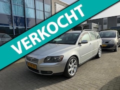 Volvo V50 - 2.4i Momentum 5-CIL, Trekhaak, APK 03/27, gedocumenteerd