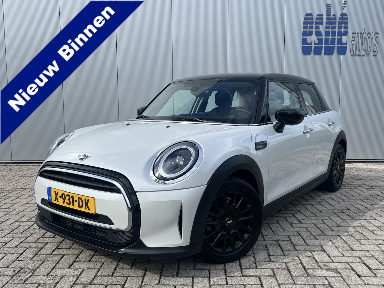 MINI 5-Deurs - 1.5 Cooper 136 pk Automaat Camden Edition Navigatie Led koplampen Apple Carplay Climate Co - AutoWereld.nl