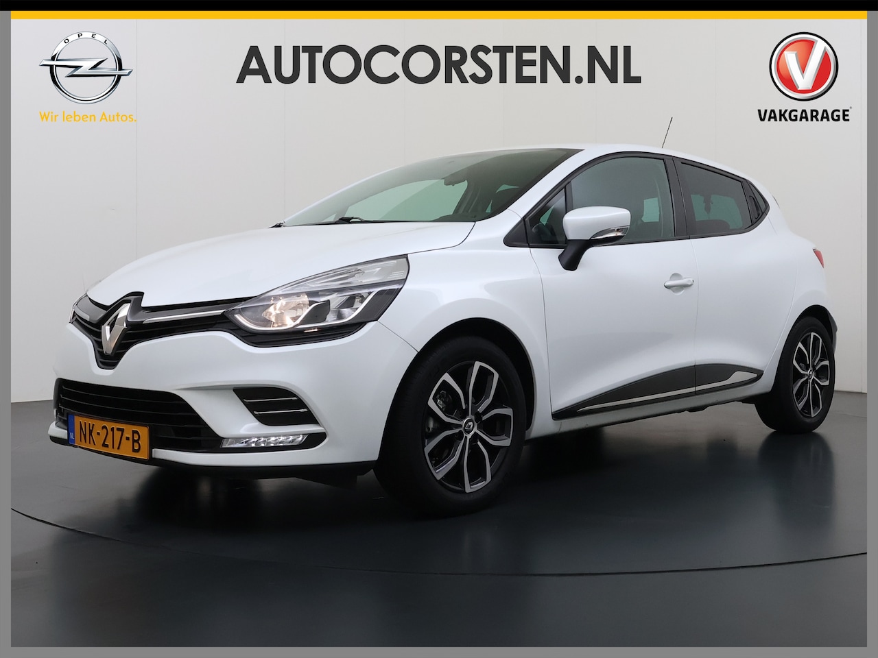 Renault Clio - 90PK TCe Trekhaak Navigatie Airco Cruise Control Bluetooth Pdc DAB Zen Lmv Isofix Led Priv - AutoWereld.nl