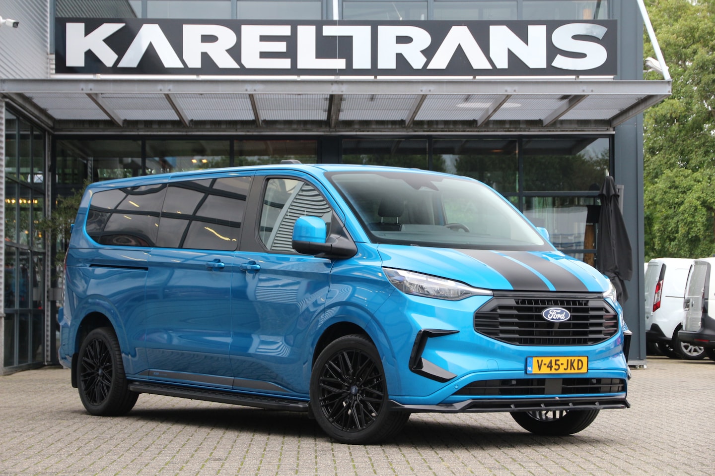 Ford Transit Custom - 2.0 TDCI 136 | DC | 2x Schuifdeur | KAR-edition | Elektr. trekhaak | Clima.. - AutoWereld.nl